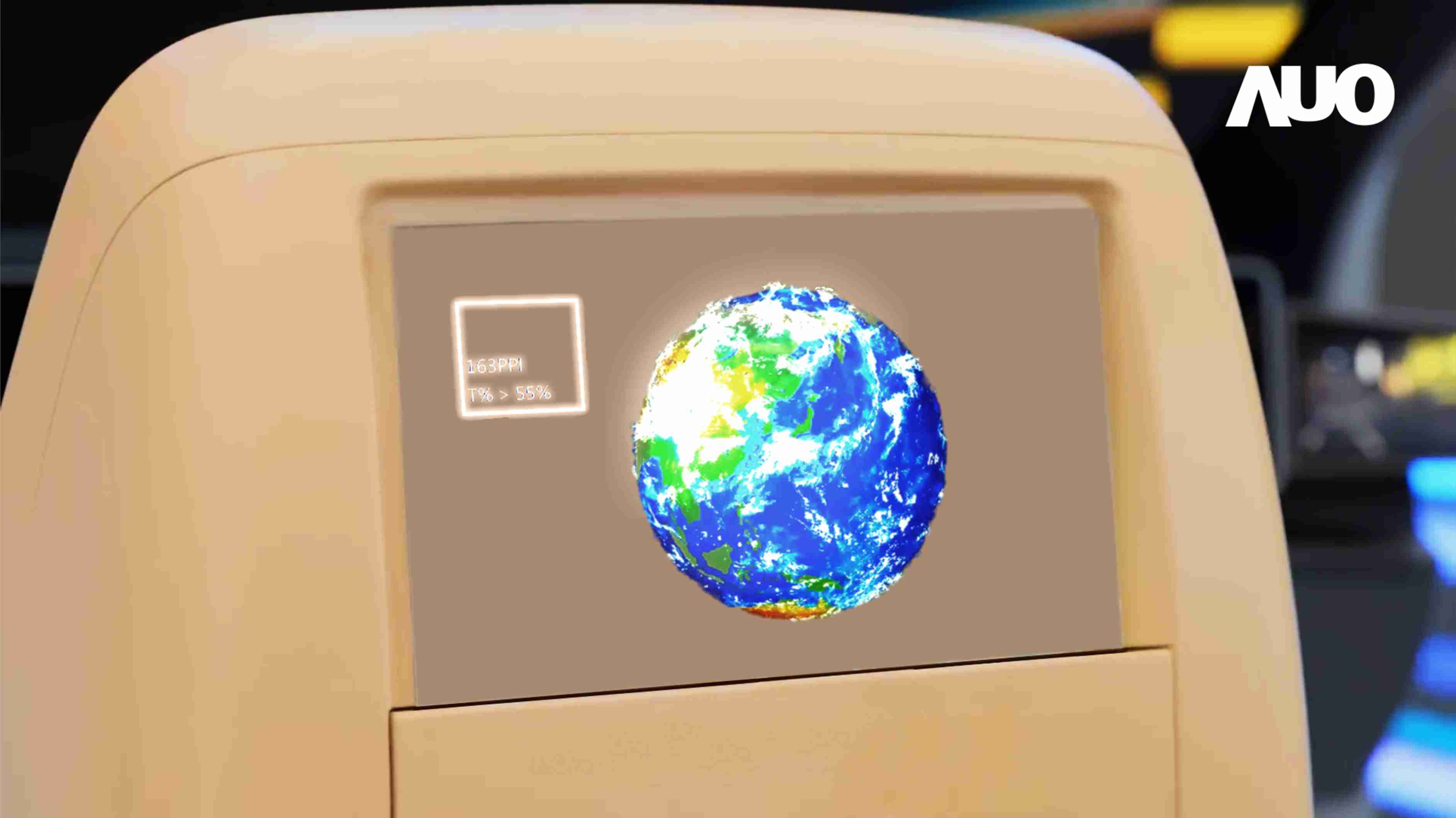 尊龙集团突破设计与制程挑战，，推出全球最高分辨率163ppi的13.5吋透明Micro LED面板，，，并积极布局智能车市场，，，以期拓展透明显示应用的可能性