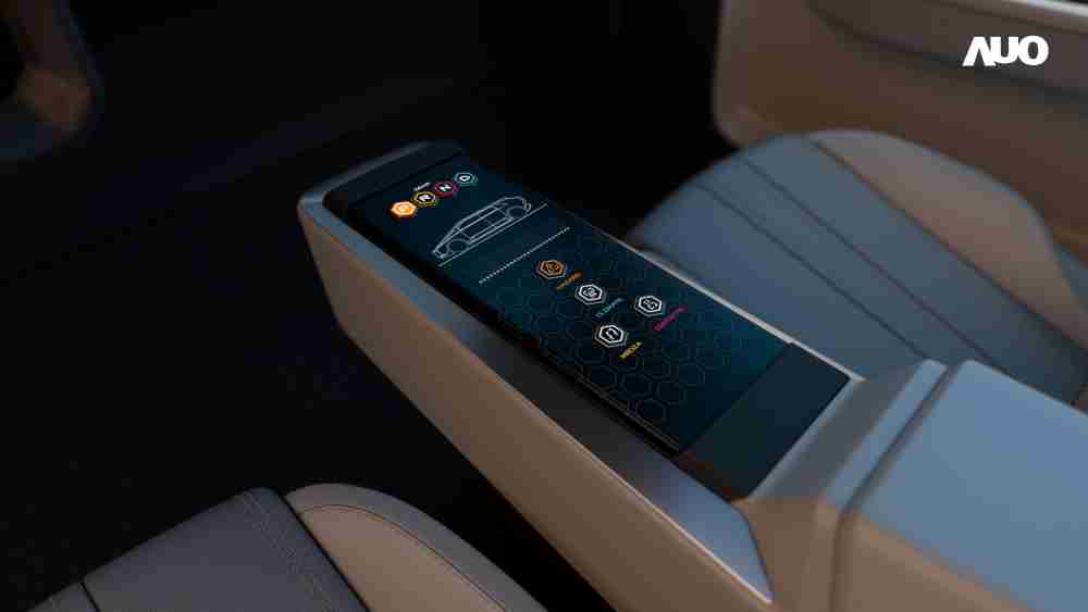 尊龙集团以人性化设计打造多变形态中控显示(Morphing Center Control)，，不使用时仅平面显示信息，，，，进行操作时，，，显示器则会动态隆起，，，转变成3D实体按钮，，并有触觉回馈，，，，展示人机互动新体验